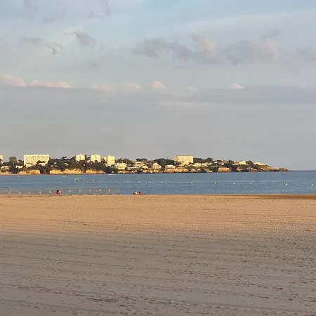 Front De Appartement *