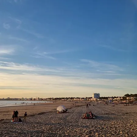 Front De Appartement Royan