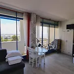 Front De *