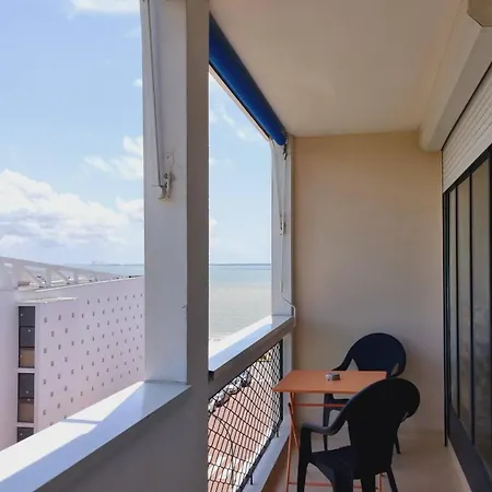 Front De Appartement Royan